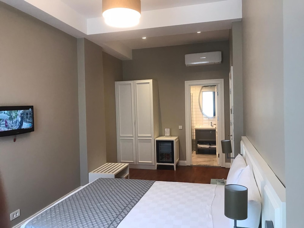 Triada Otel 21/76