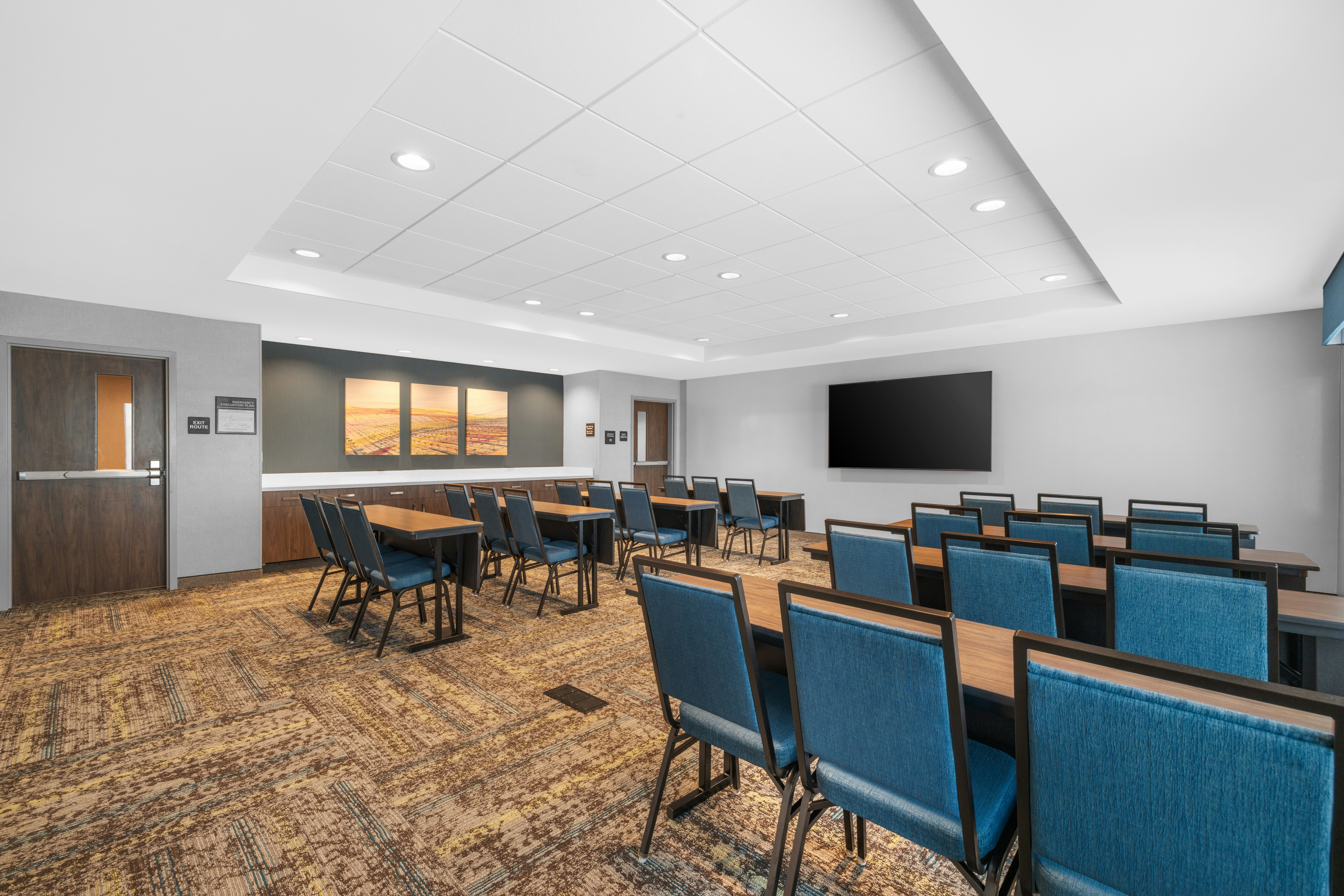 Hampton Inn & Suites Bakersfield Central 22/25