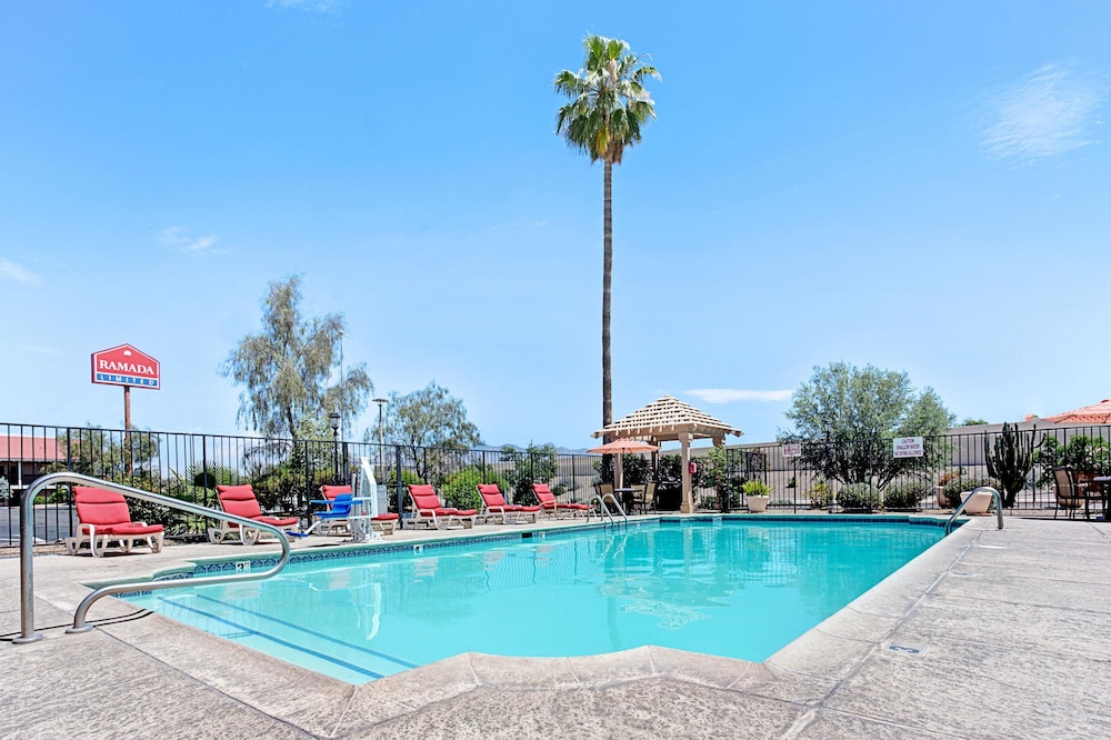 Days Inn by Wyndham Tucson City Center 1/23