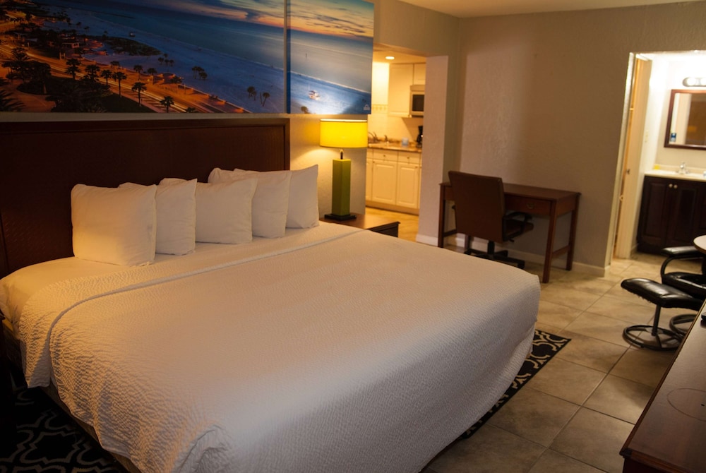 جناح بسرير كينج، Days Inn By Wyndham Cocoa Cruiseport West At I-95/524 2/8