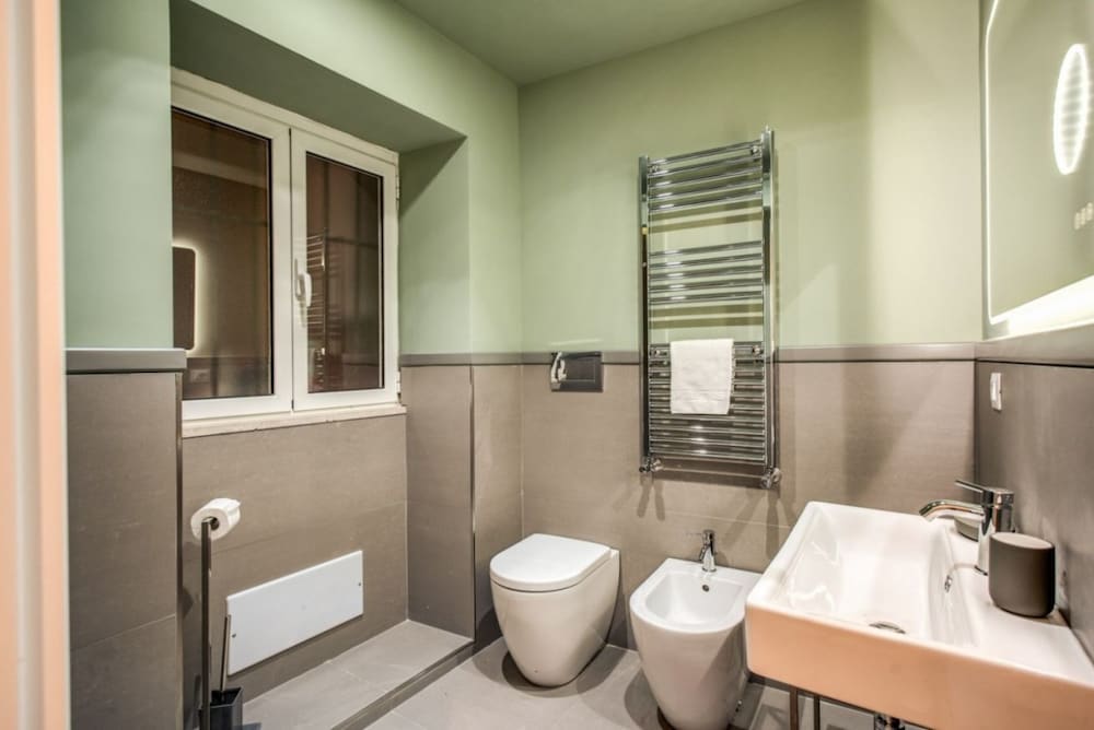 Trevi Fountain Superior 3 bdr apartment 45/49