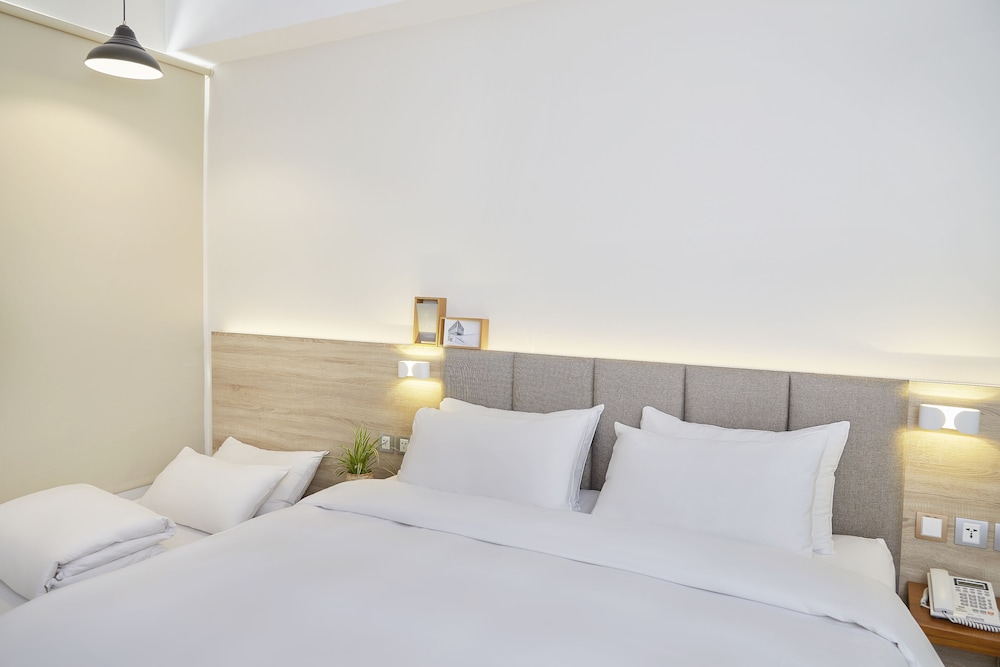 Z Hotel 26/59