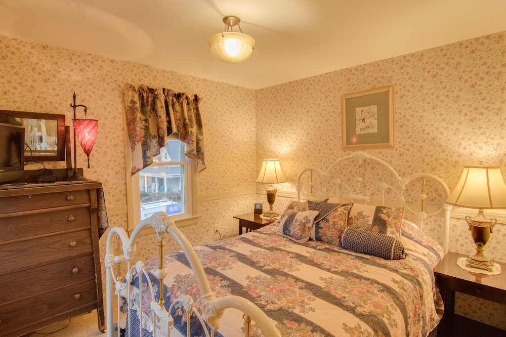 WoodStock Inn 20/43