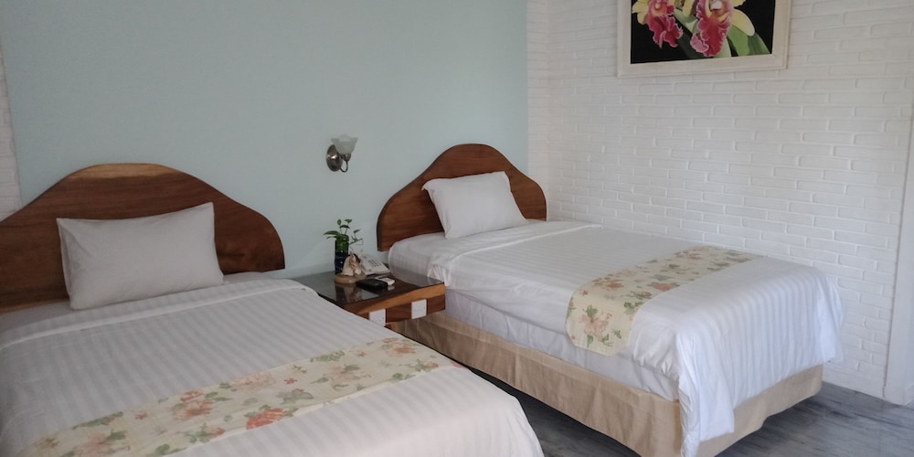 DELUXE, TERRACE, GROUND FLOOR