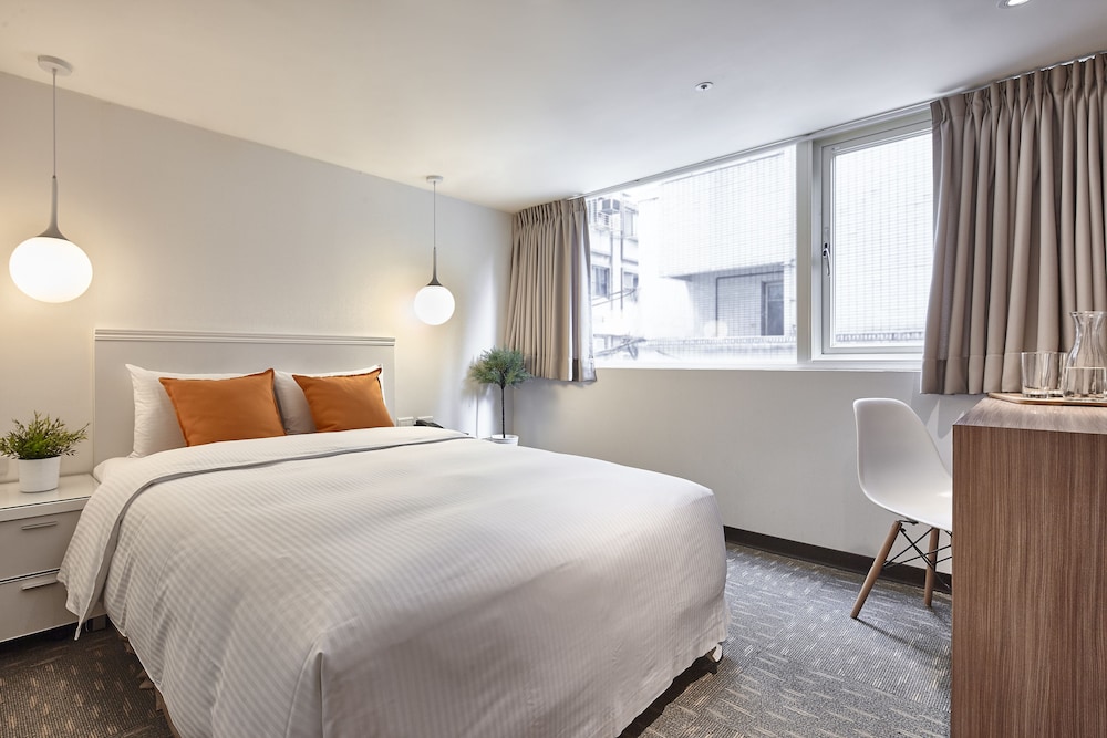 VIA HOTEL LOFT 6/28