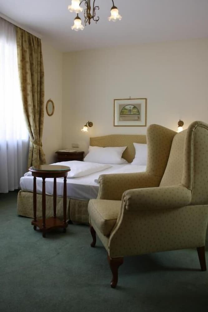 غرفة سوبيريور بسرير كوين، Hotel Deutscher Kaiser 4/5