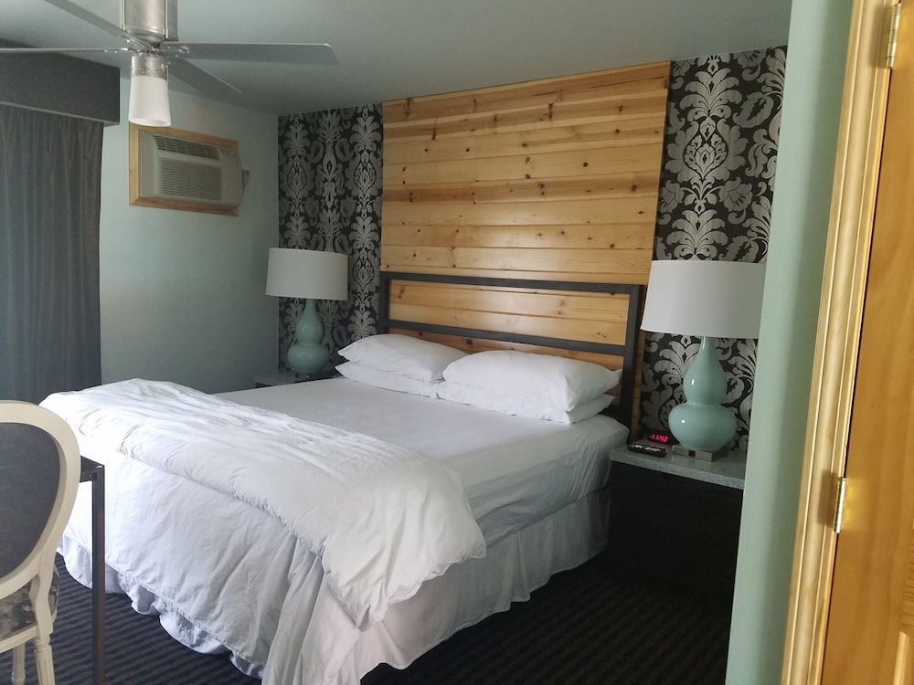 3 Peaks Resort Beach Club 20/50