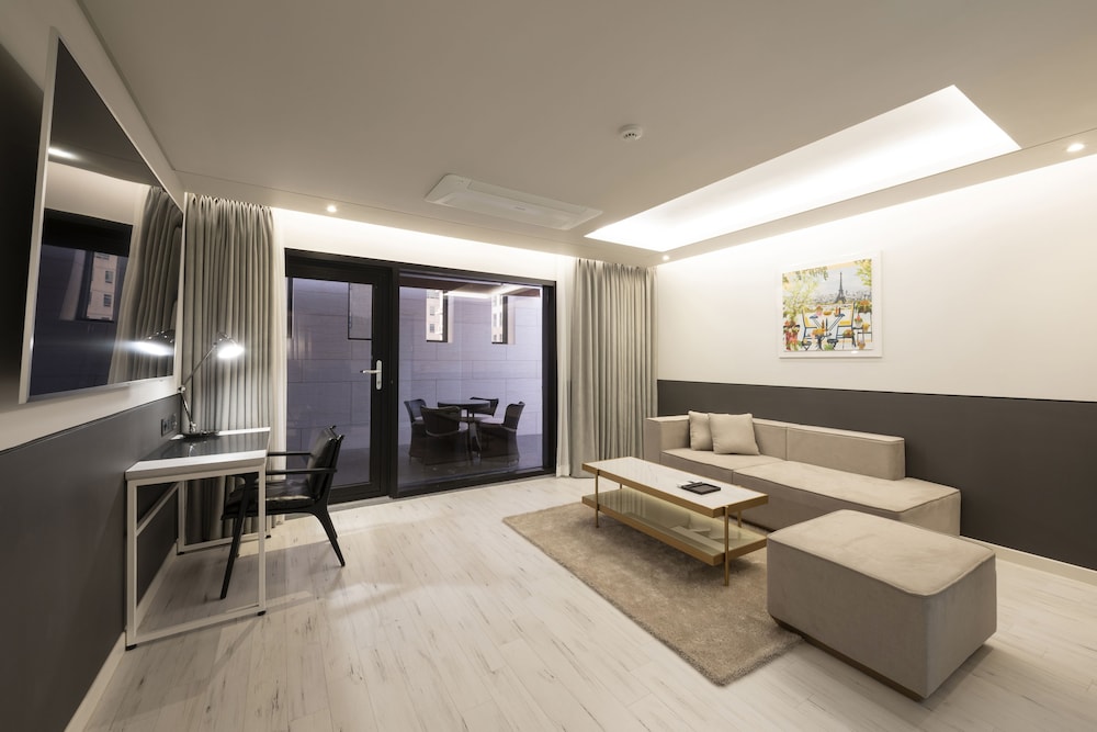 Yeonsan Hound Hotel 31/50