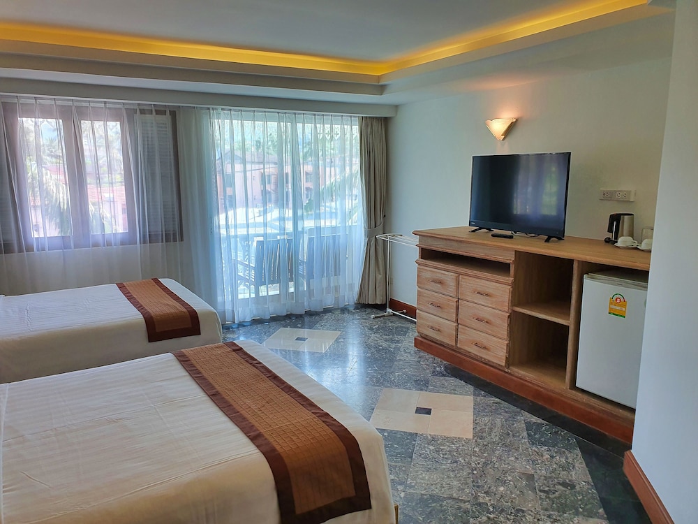 Sea Pearl Beach Resort Phuket 14/50