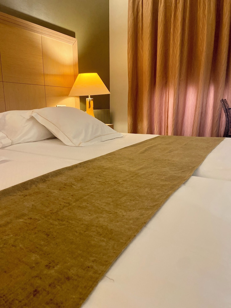 ArtPlatinum Suites and Apartments 6/33