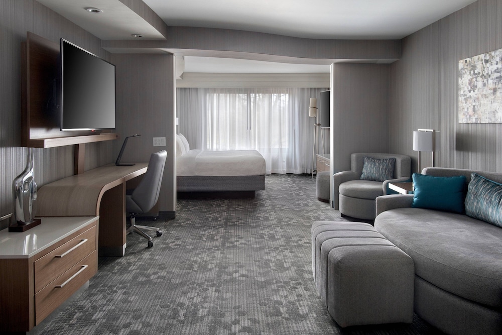 Courtyard By Marriott Newburgh Stewart Airport 27/41