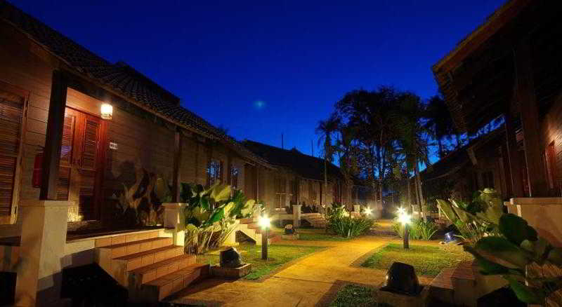 Ulek Beach Resort 3/23