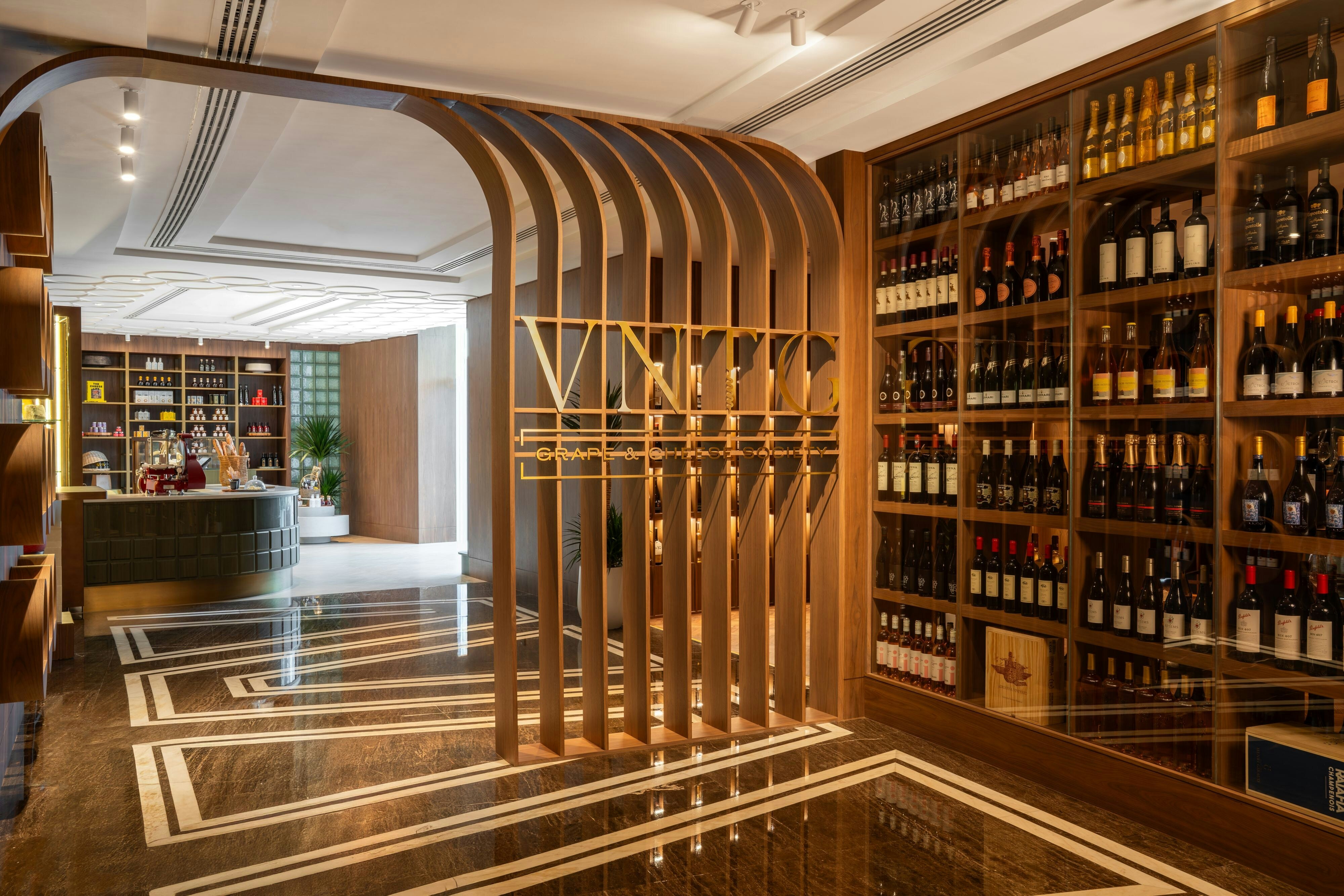JW Marriott Marquis Hotel 10/79