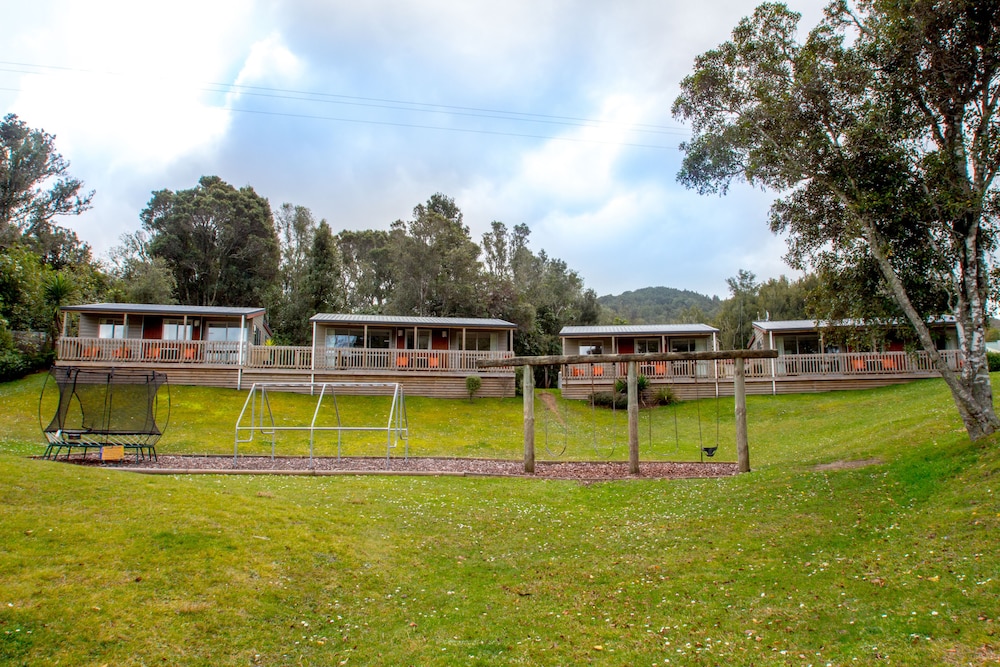 BLUE LAKE TOP 10 HOLIDAY PARK 21/50