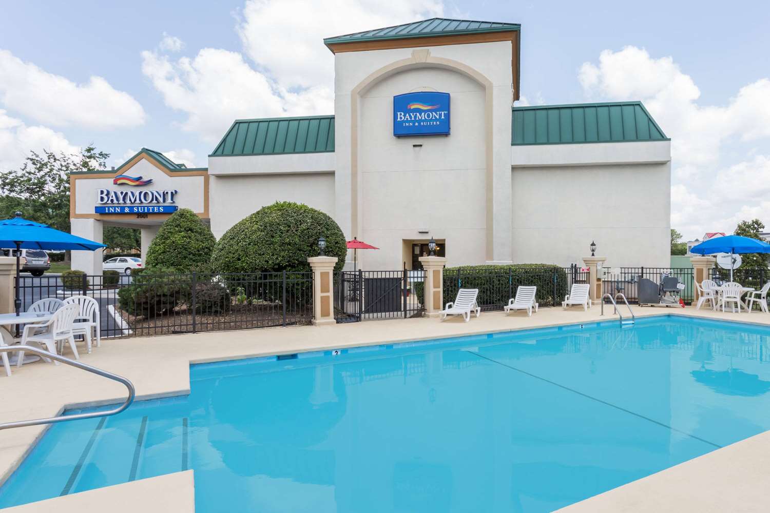 Best Western Greensboro Coliseum Inn 18/24