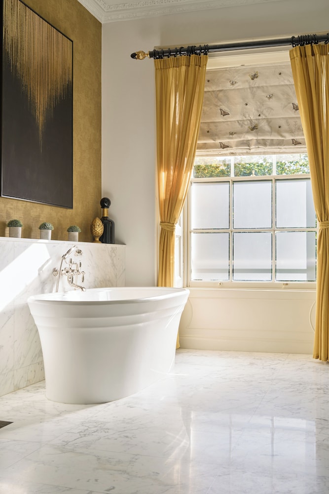 The Cliff Townhouse 10/50