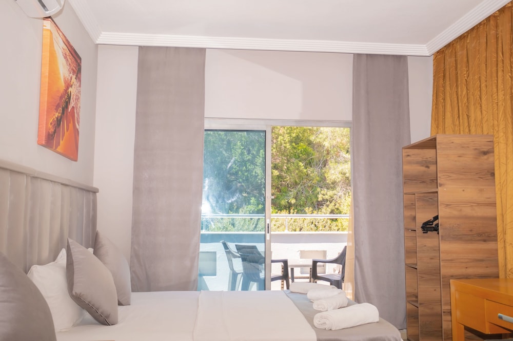 Infinity Hotel Kemer 10/19