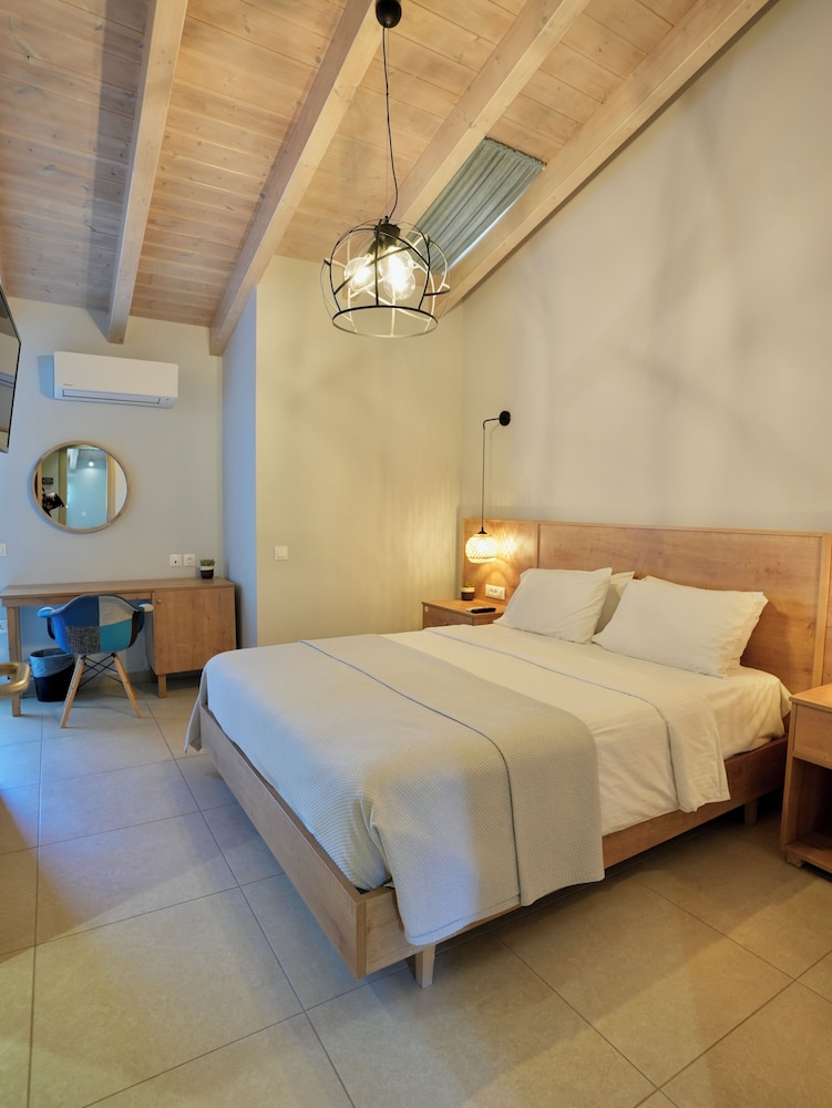 Telesilla Hotel 19/74