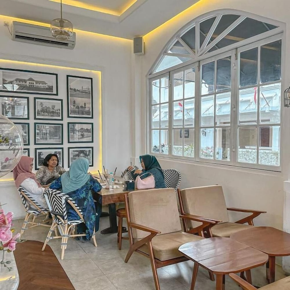 Hotel Pelangi Malang 38/58