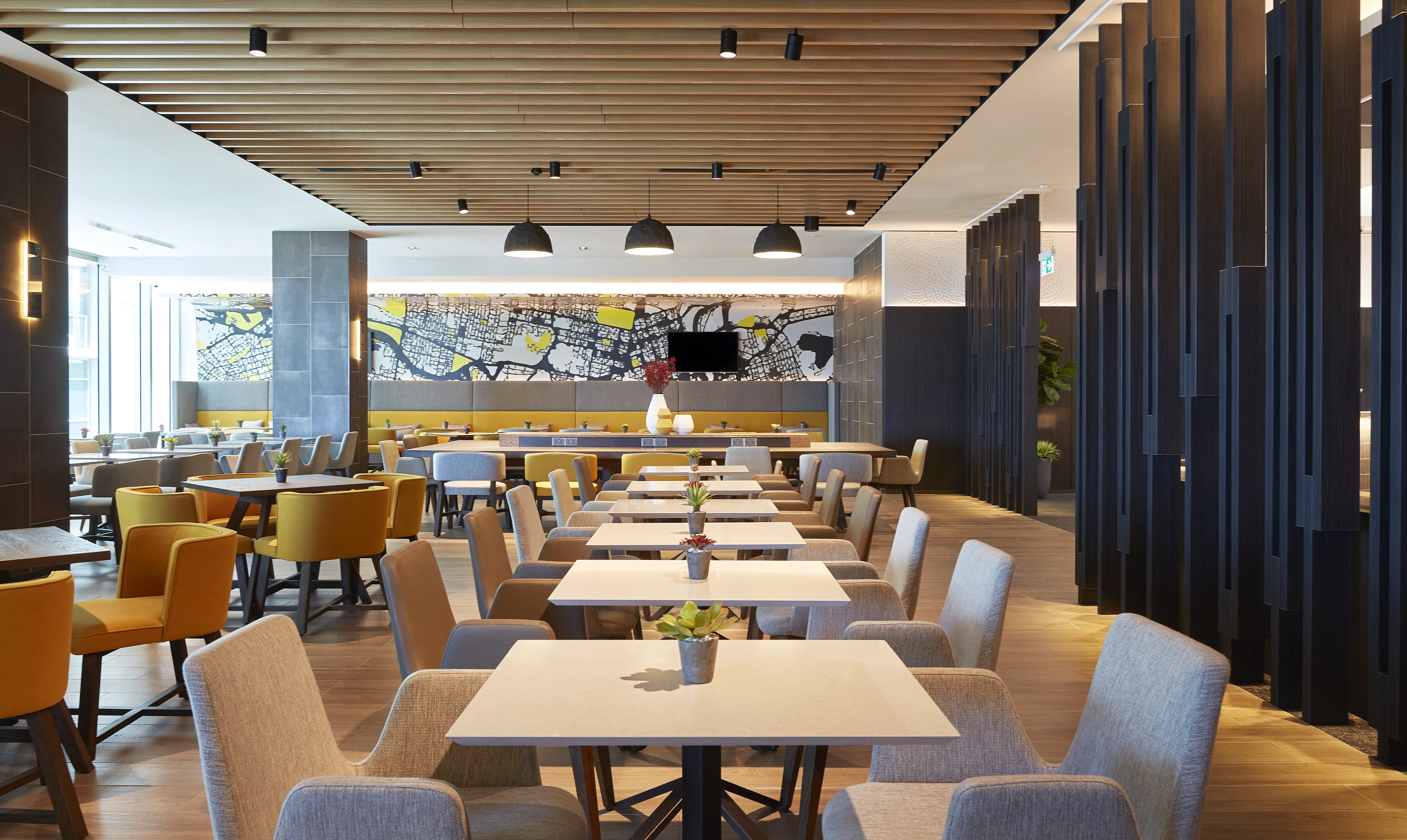 Holiday Inn Express Melbourne Southbank 45/77