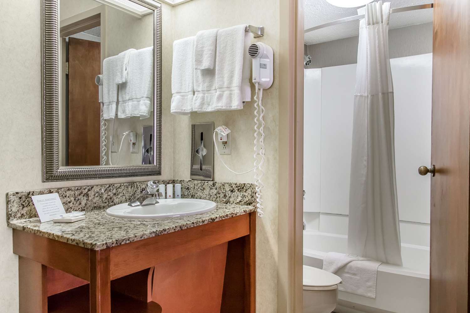 Ramada by Wyndham Tulsa Broken Arrow 31/32