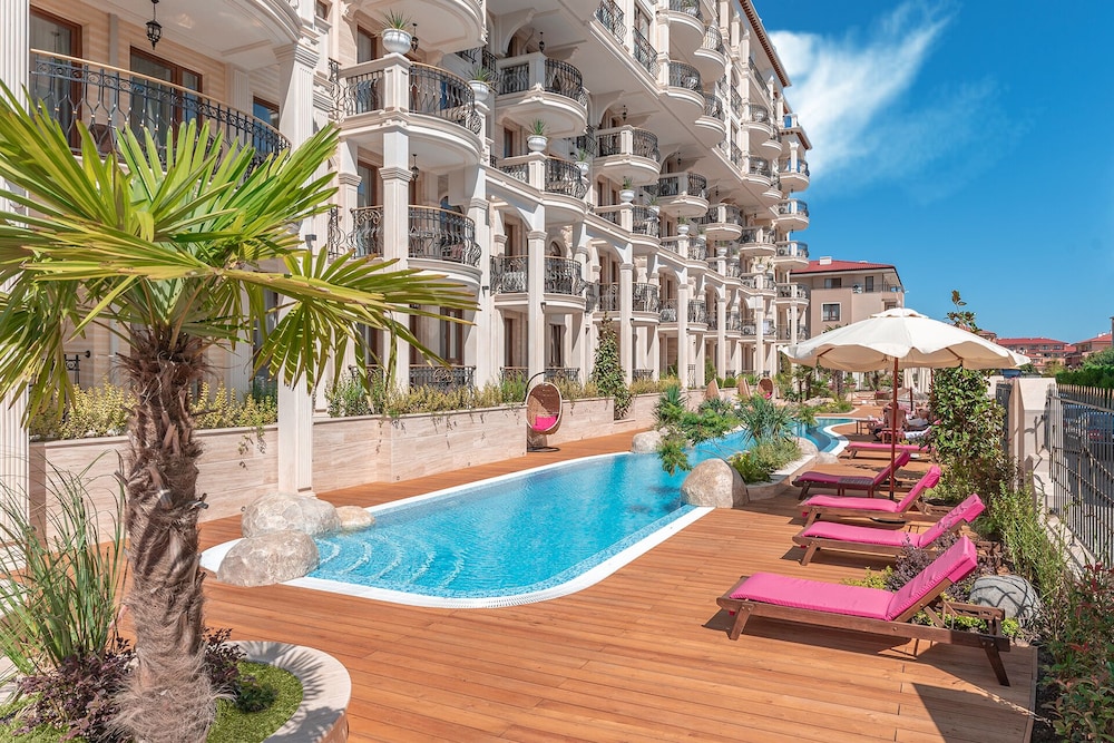 Harmony Suites 10 32/42