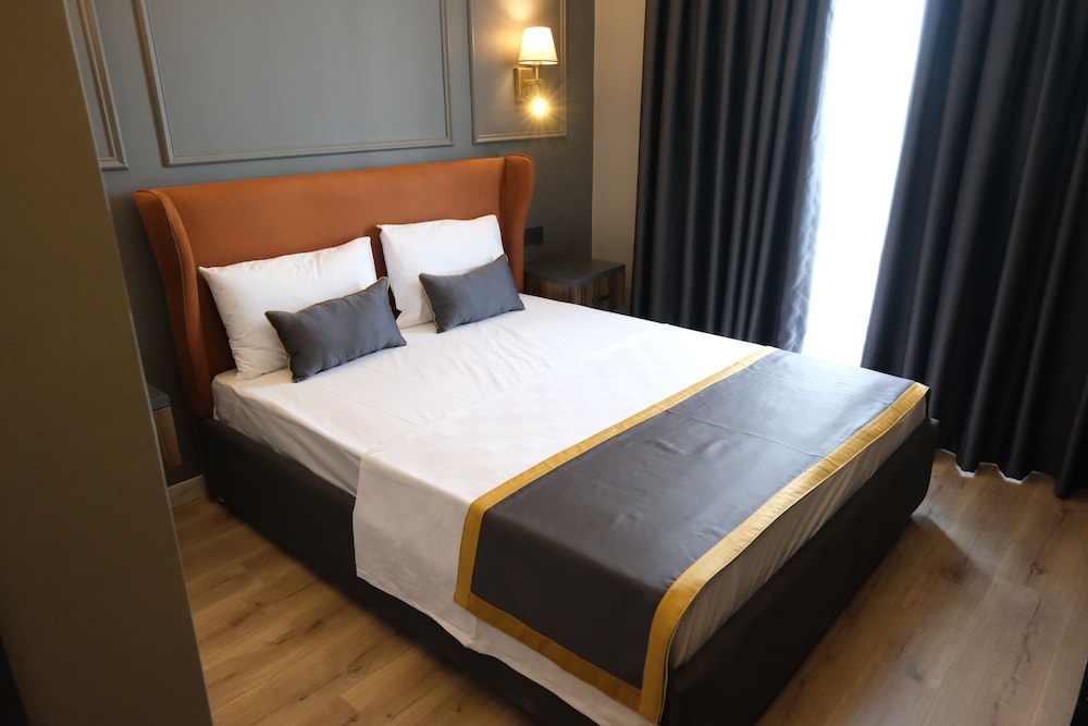 STANDARD, DOUBLE BED