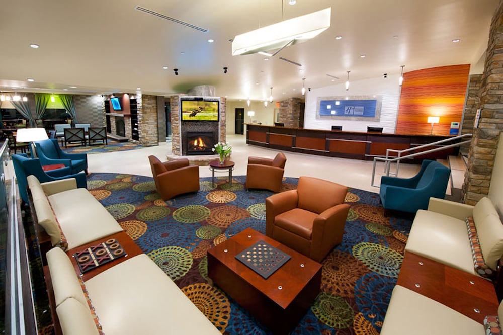Holiday Inn Express Suites Pittsburgh West Green Tree 4/44