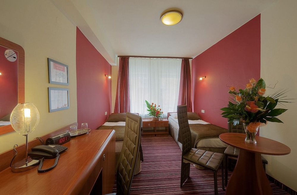 Delta Hotel 33/50
