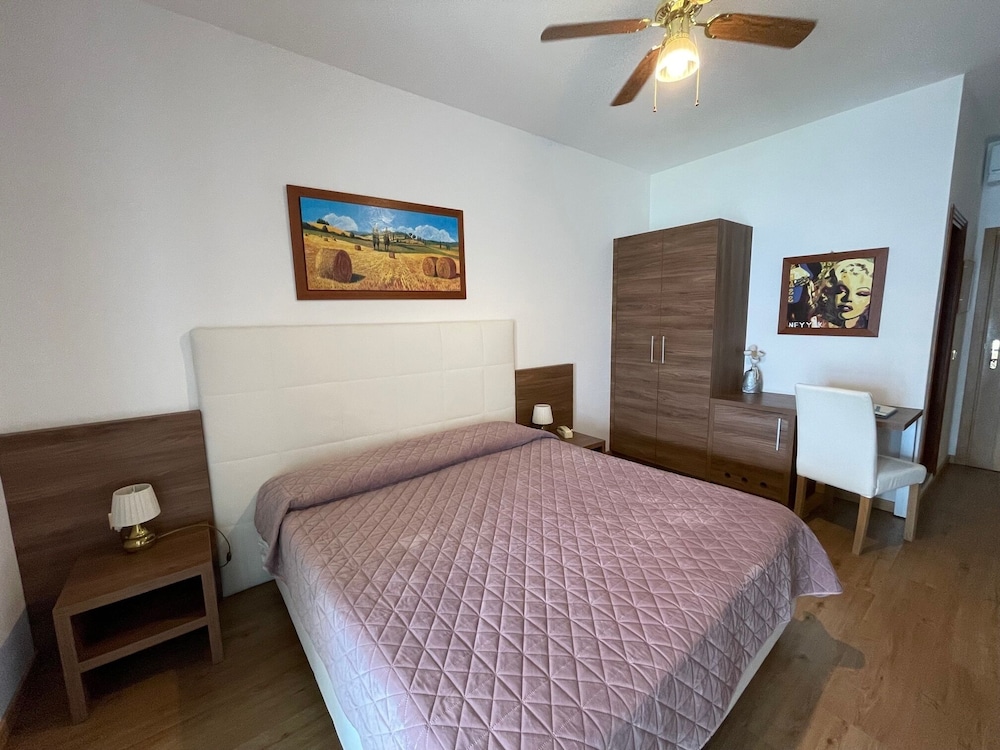 Village Hotel Lucia 12/50