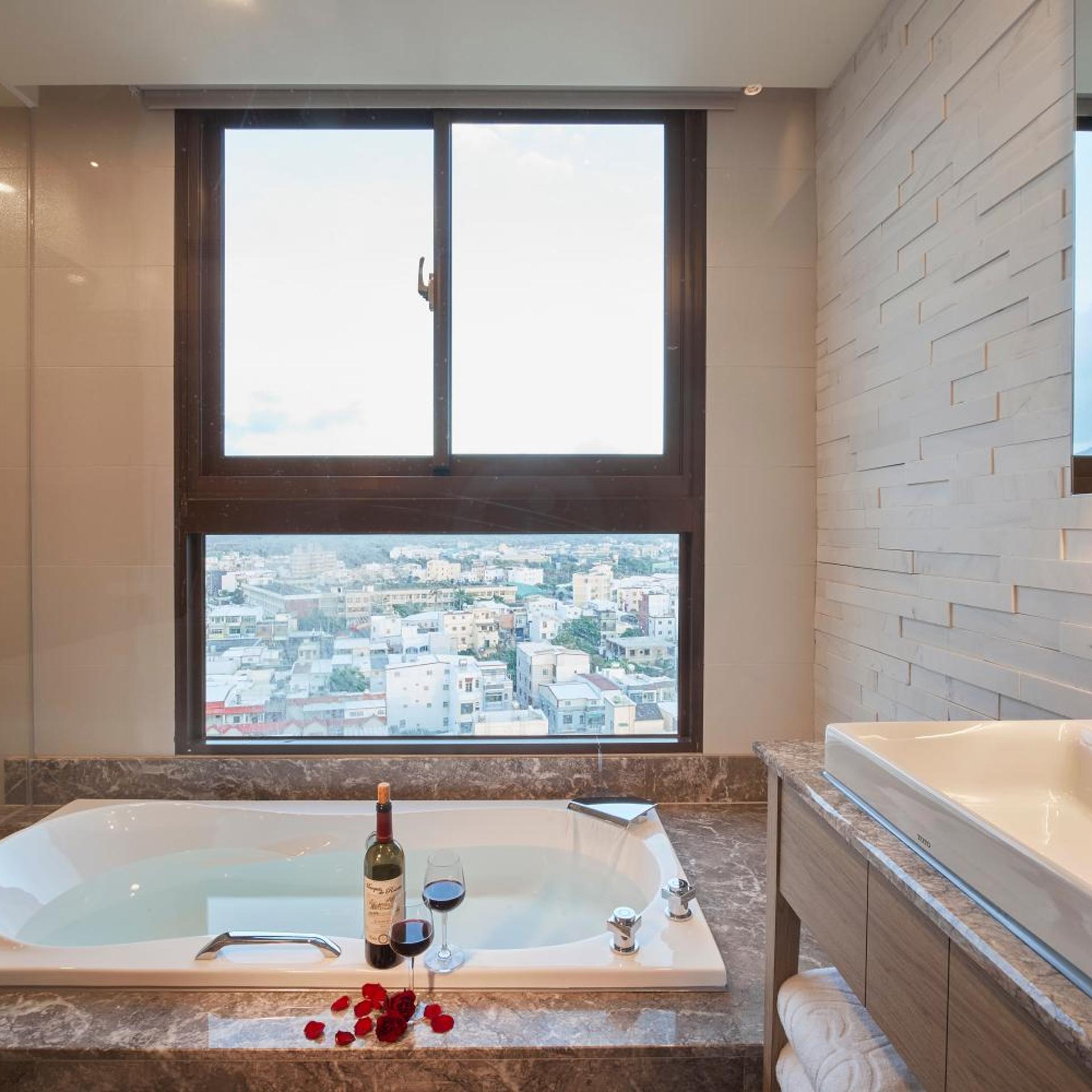 Honeymoon, Suite, Grand Bay Resort 7/7