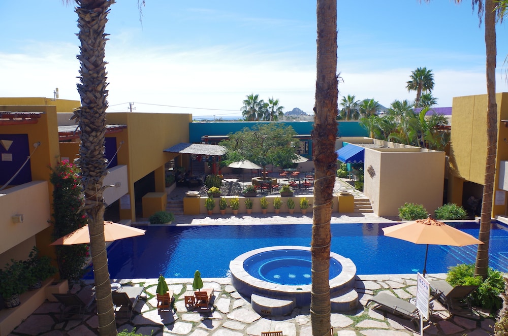 Los Patios Hotel 56/57
