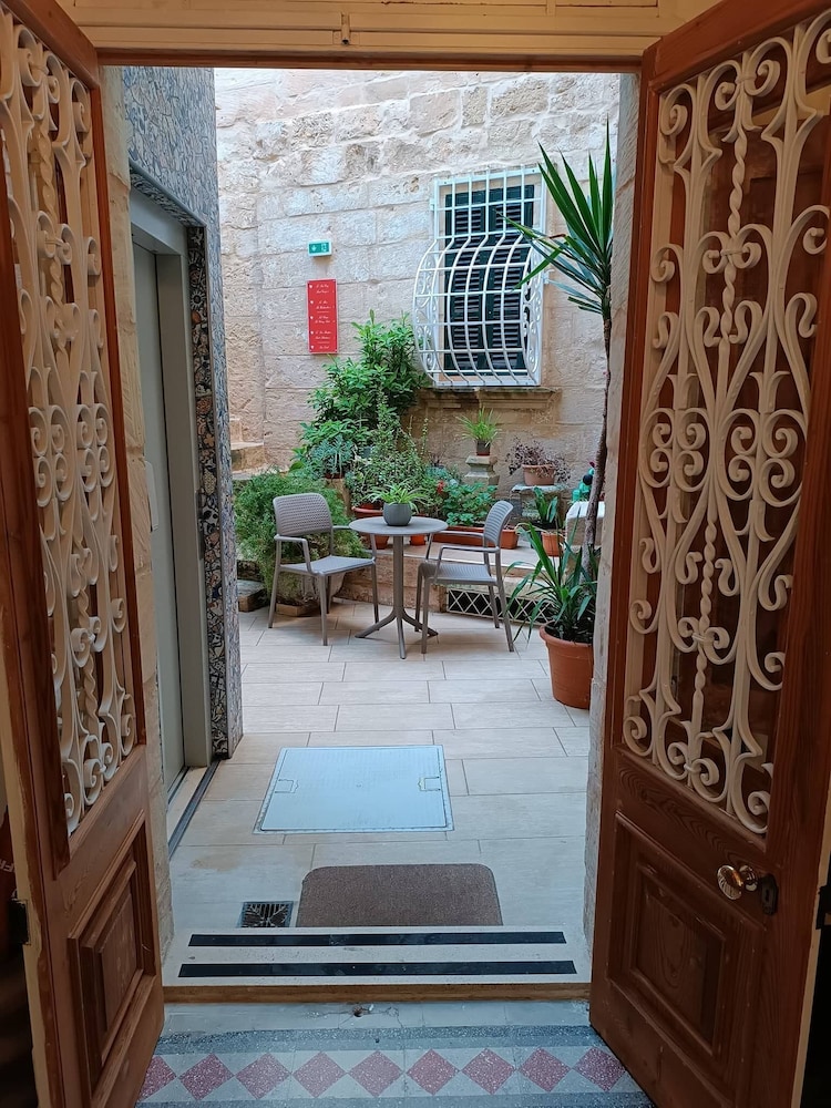 Palazzino Nina Boutique Hotel 4/43