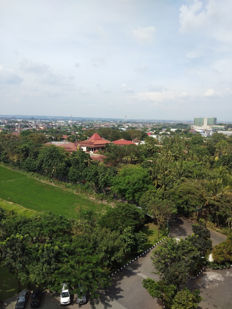 Lorin Syariah Hotel Solo 39/46
