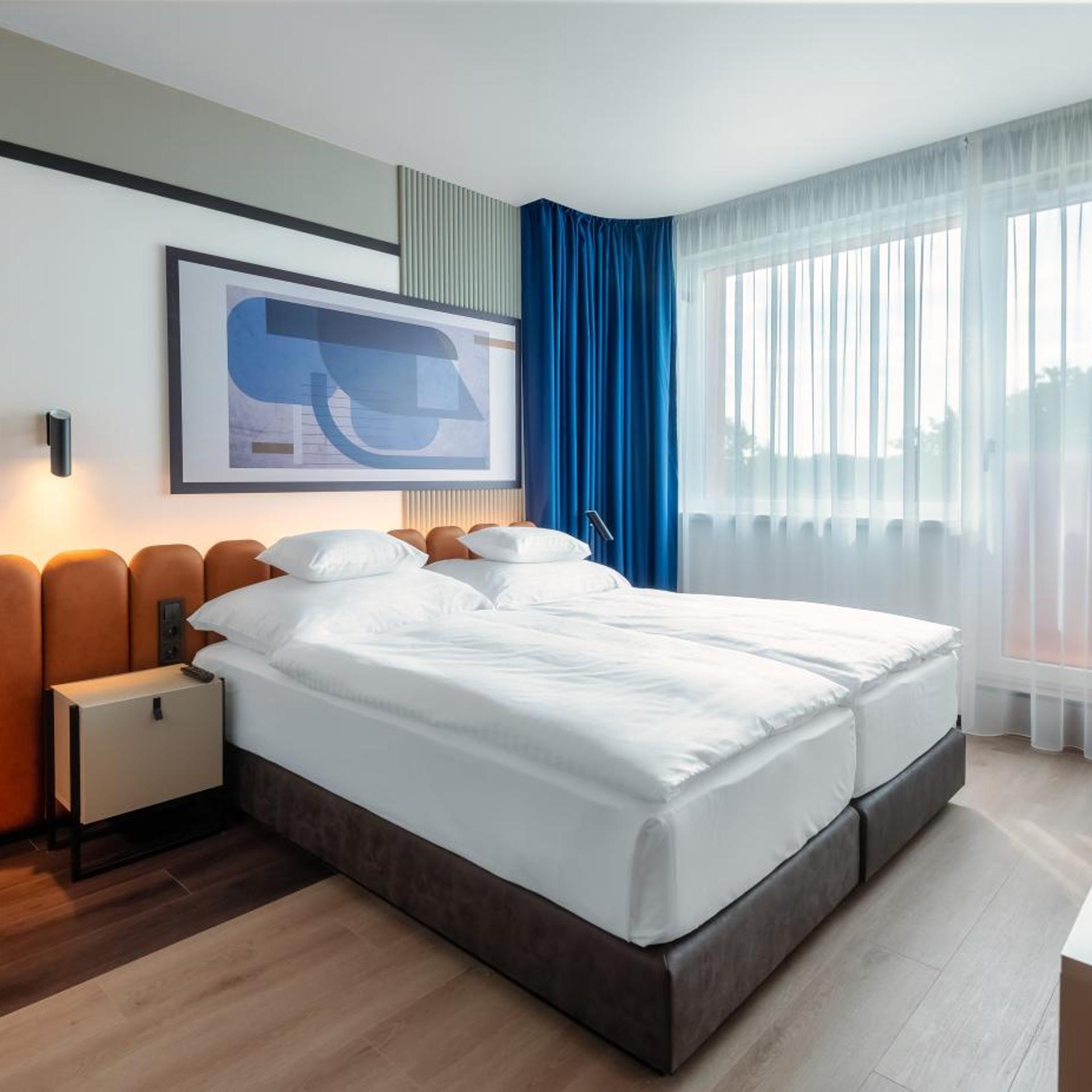 Premium, Double Bed, East Wing