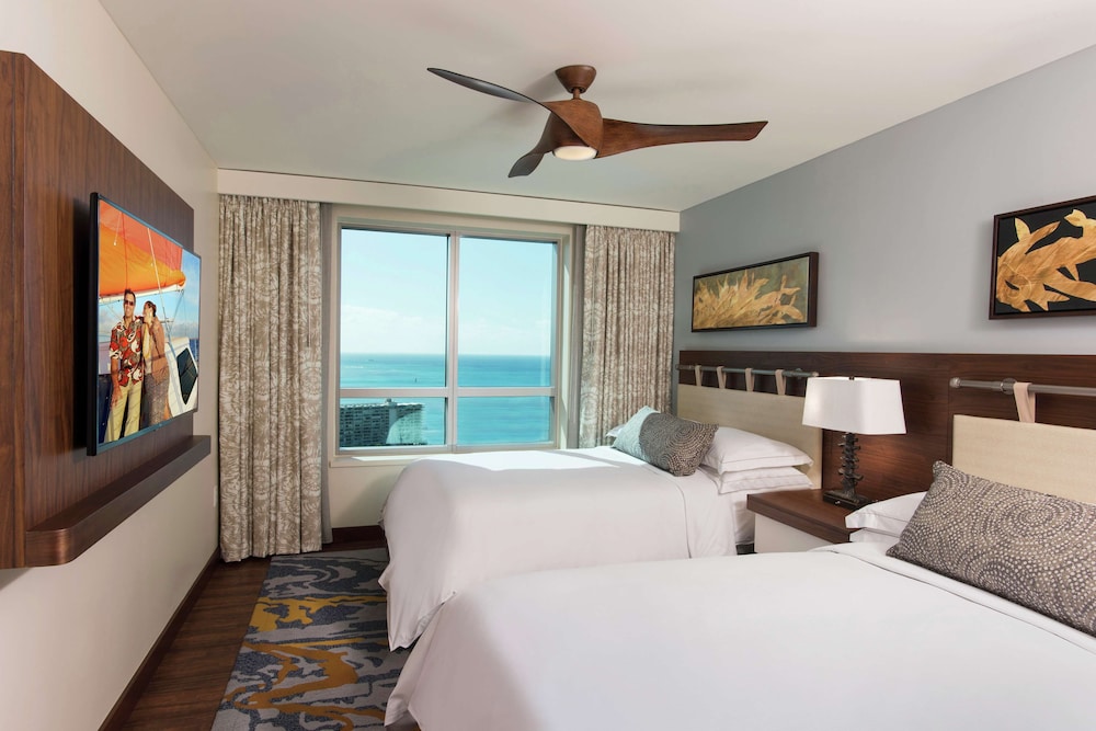 2 Bedrooms, Ocean, Luxury, Suite, 2 Double Beds, King Bed, Sofa
