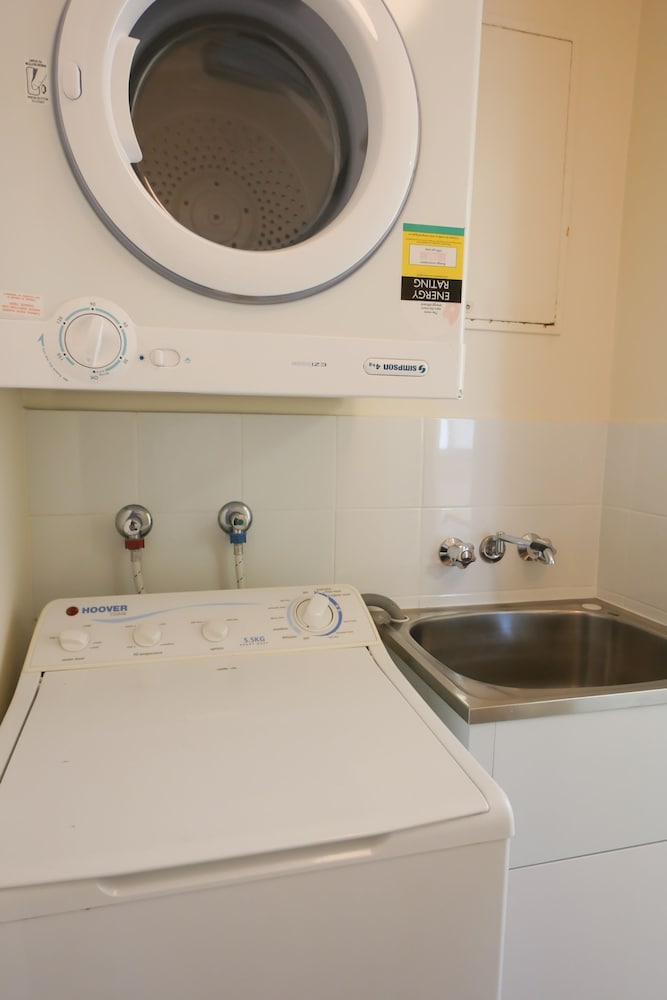 MERRIMA COURT HOLIDAY APARTMENTS 32/74