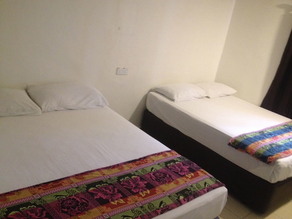 OYO 90273 Mz Hotel 9/20