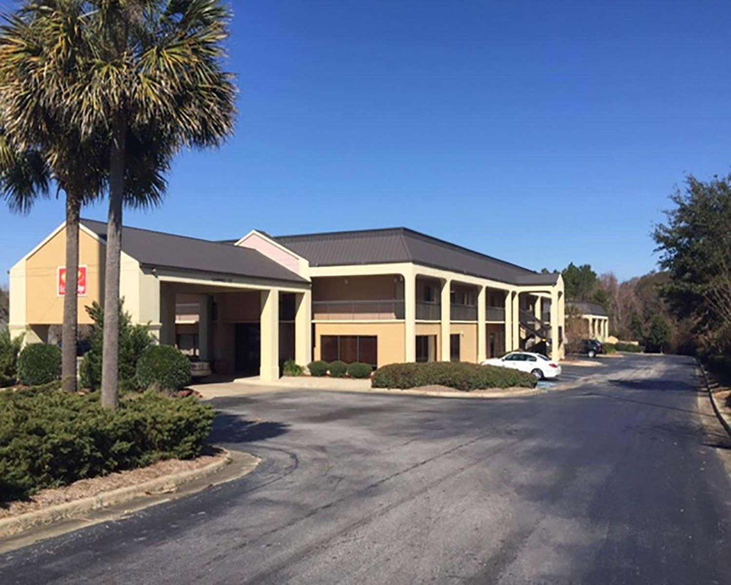Econo Lodge Cordele 2/20