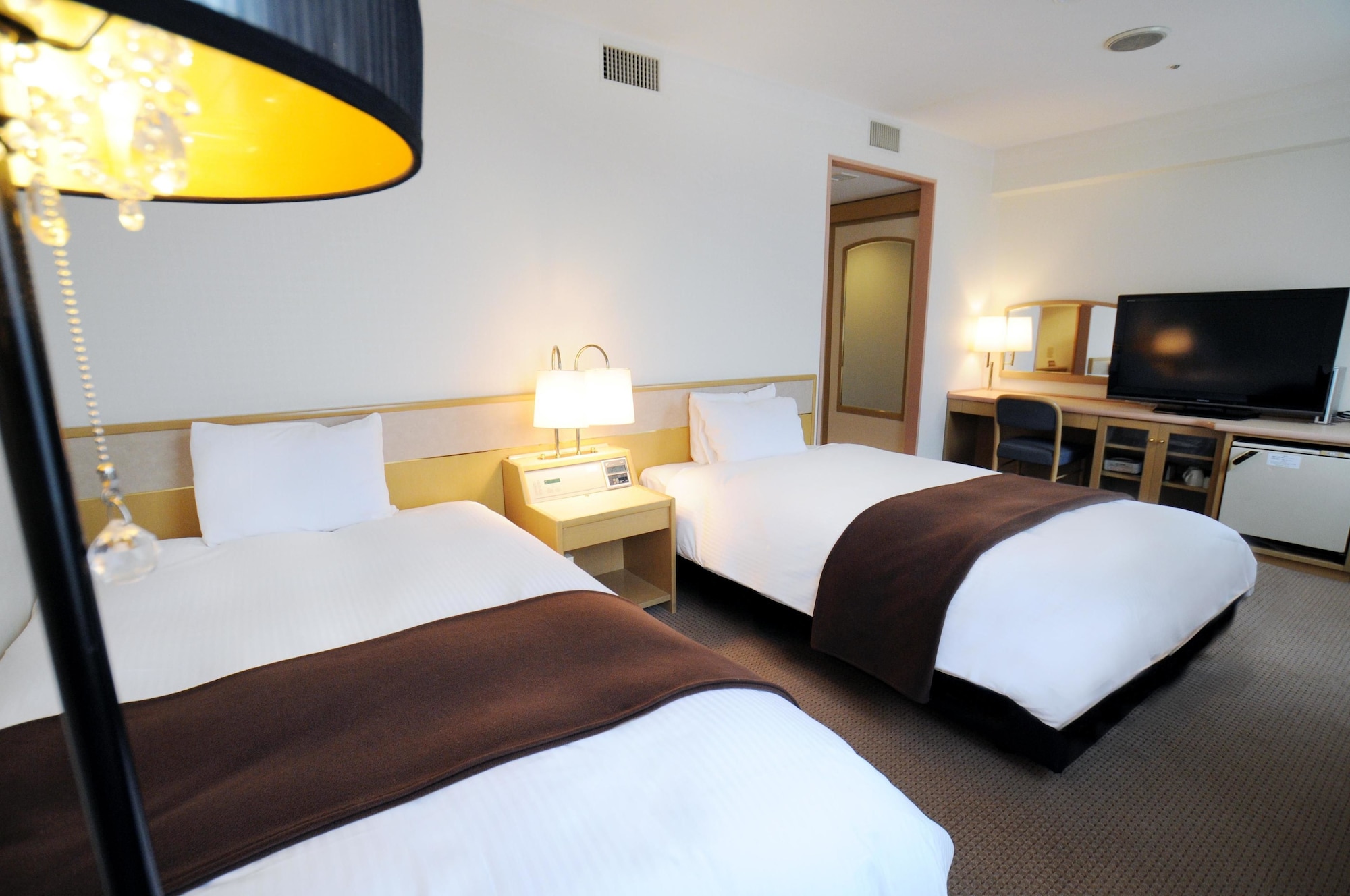 ROOM, TWIN BEDS