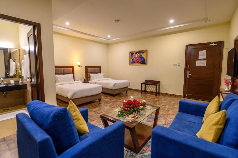 Hotel One Sahiwal 32/50