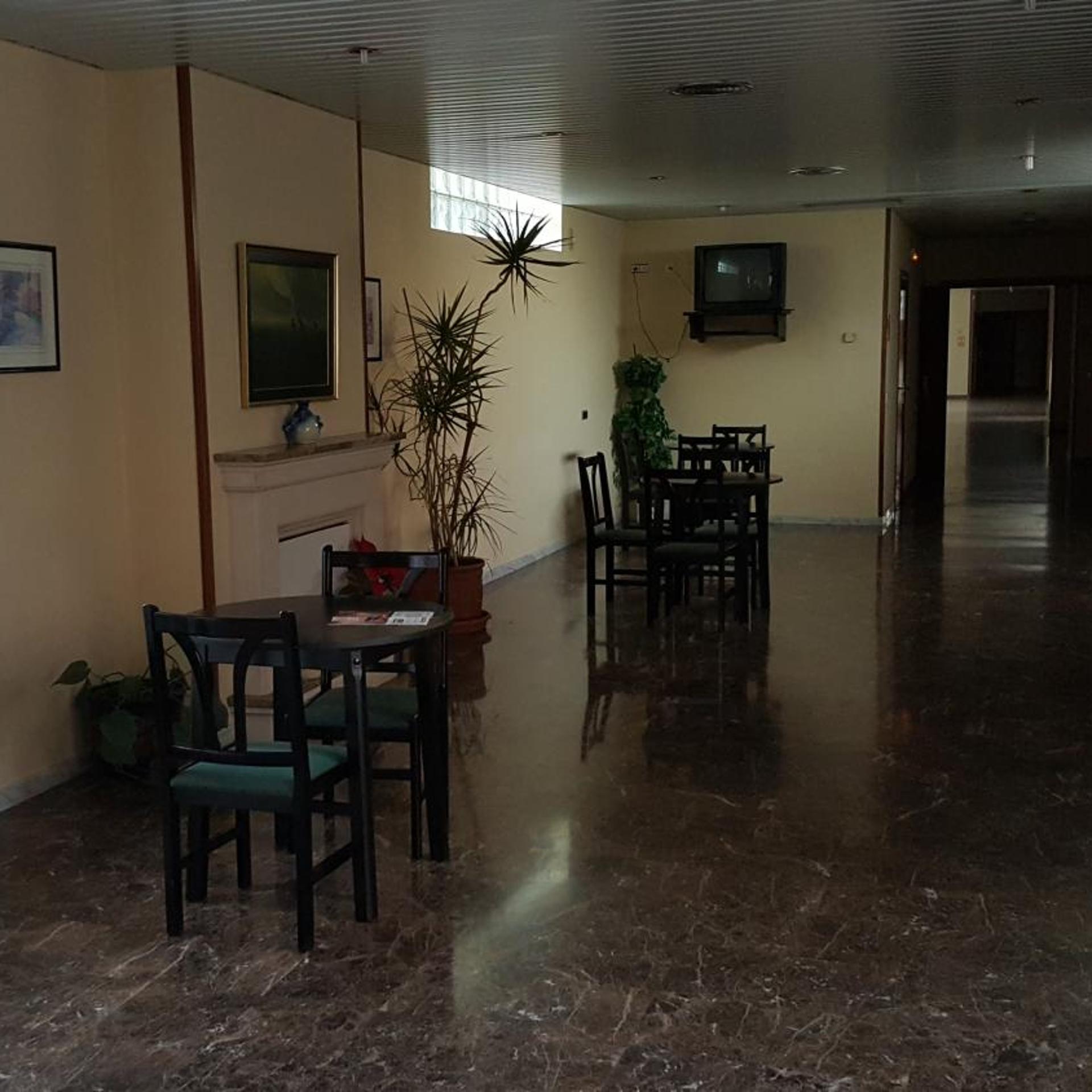 Hotel Reina Isabel 39/58