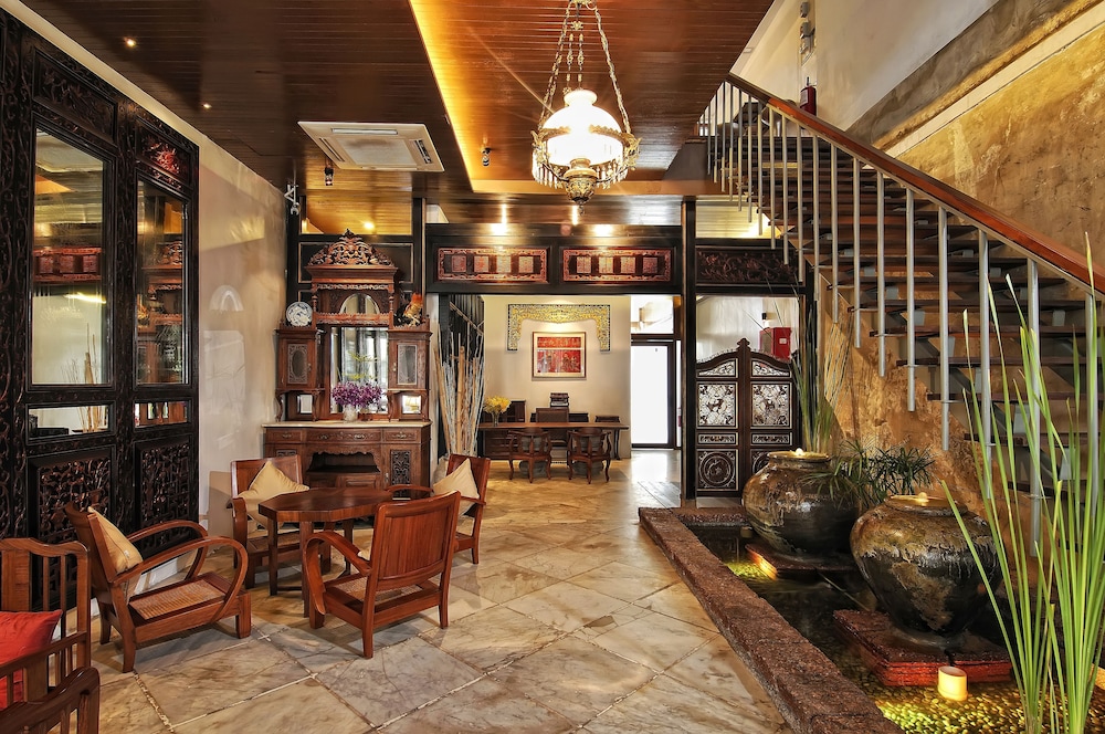 Courtyard At Heeren Boutique Hotel 50/52