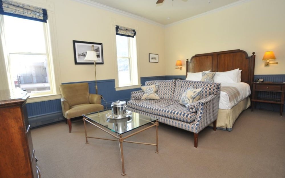 New Sheridan Hotel 25/34