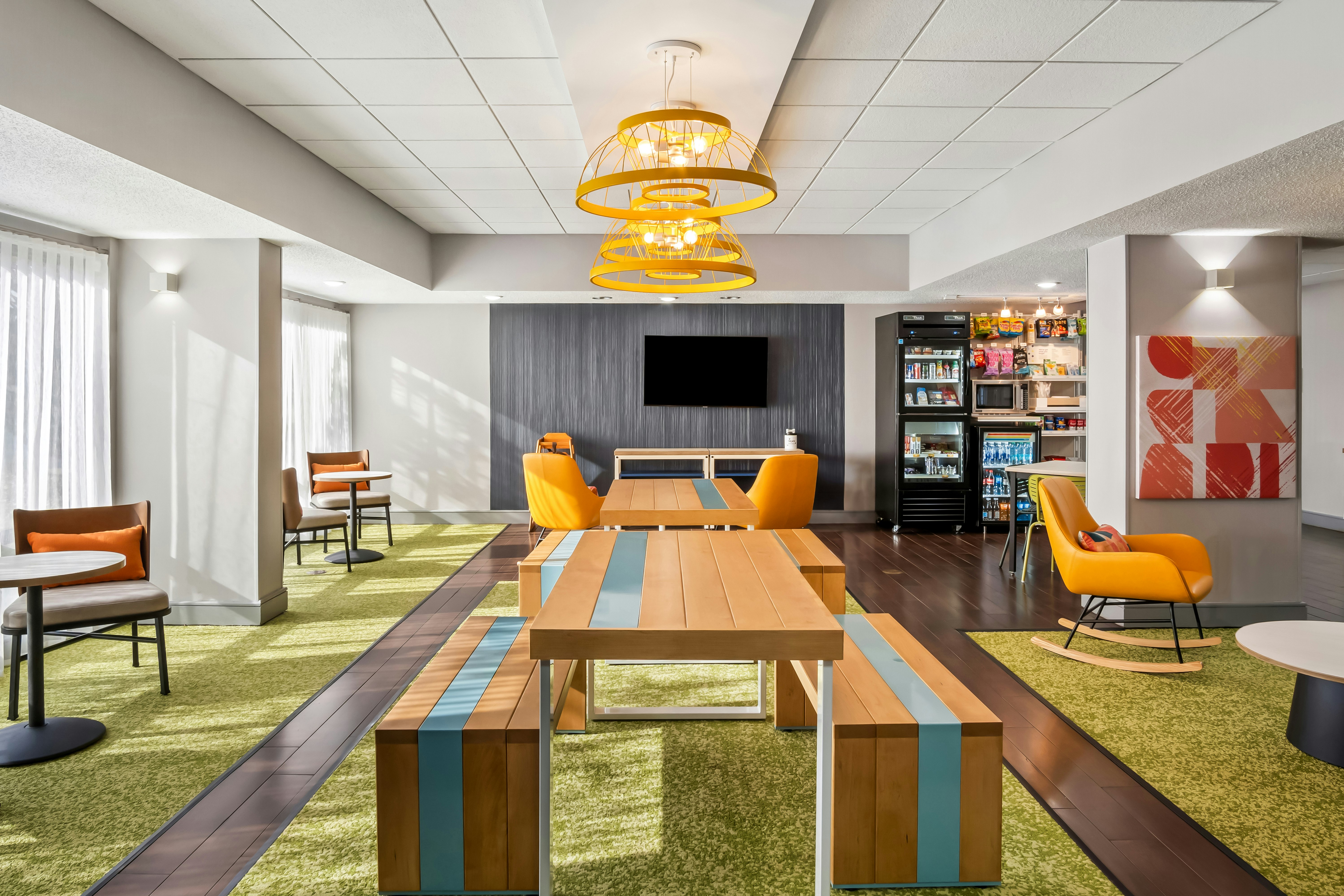 Spark by Hilton Stevensville 14/20