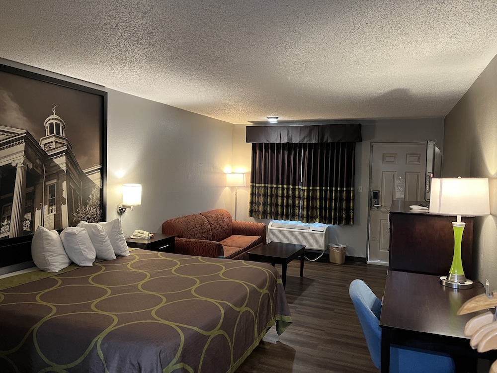 Super 8 by Wyndham Meridian 16/25