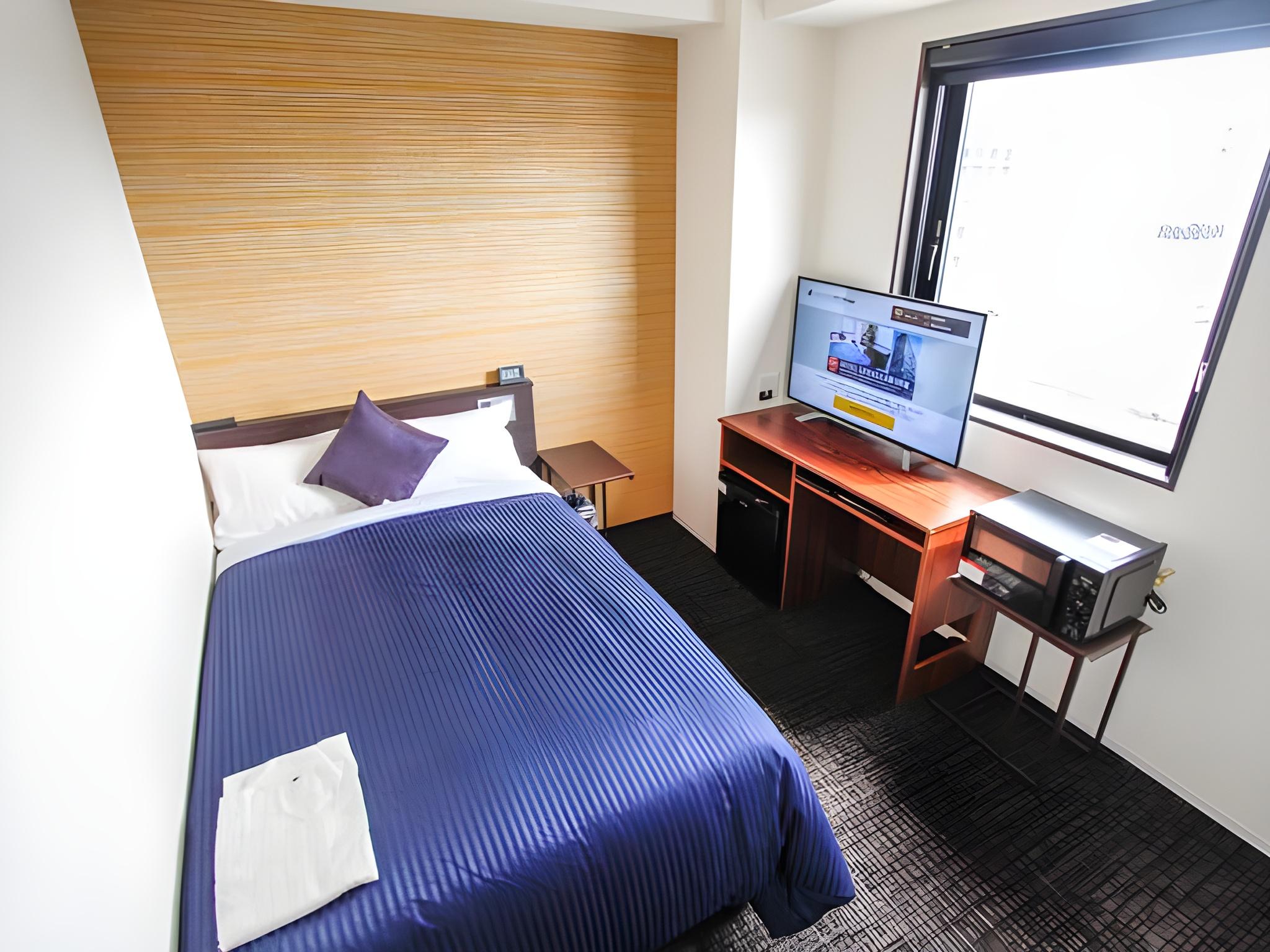 Semi Room, Single, Semi Double Bed, Smoking