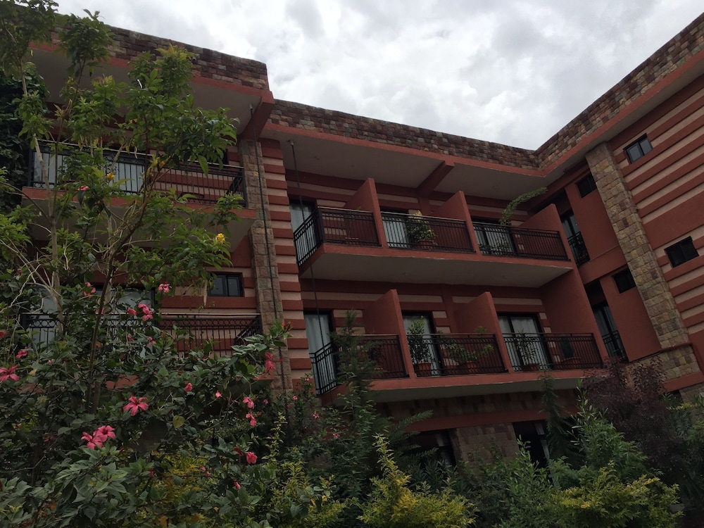 Harbe Hotel 4/50