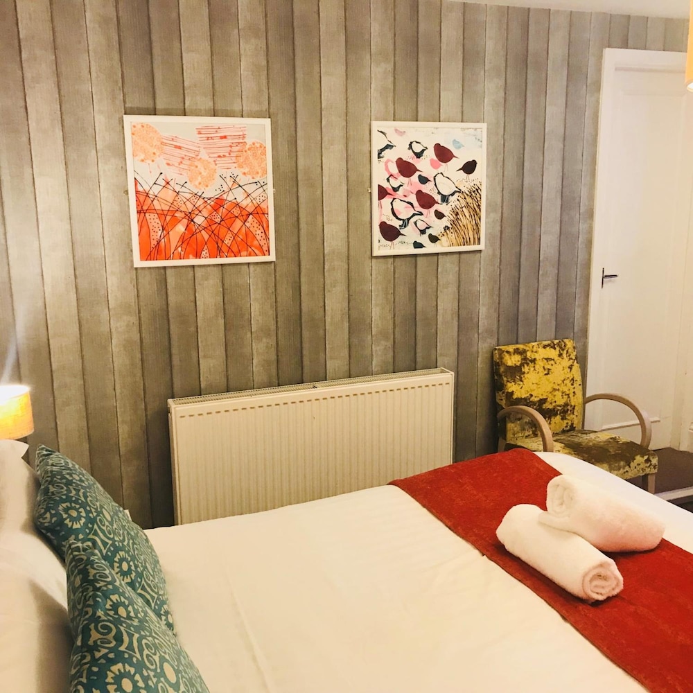 St. Ives Hotel 26/50