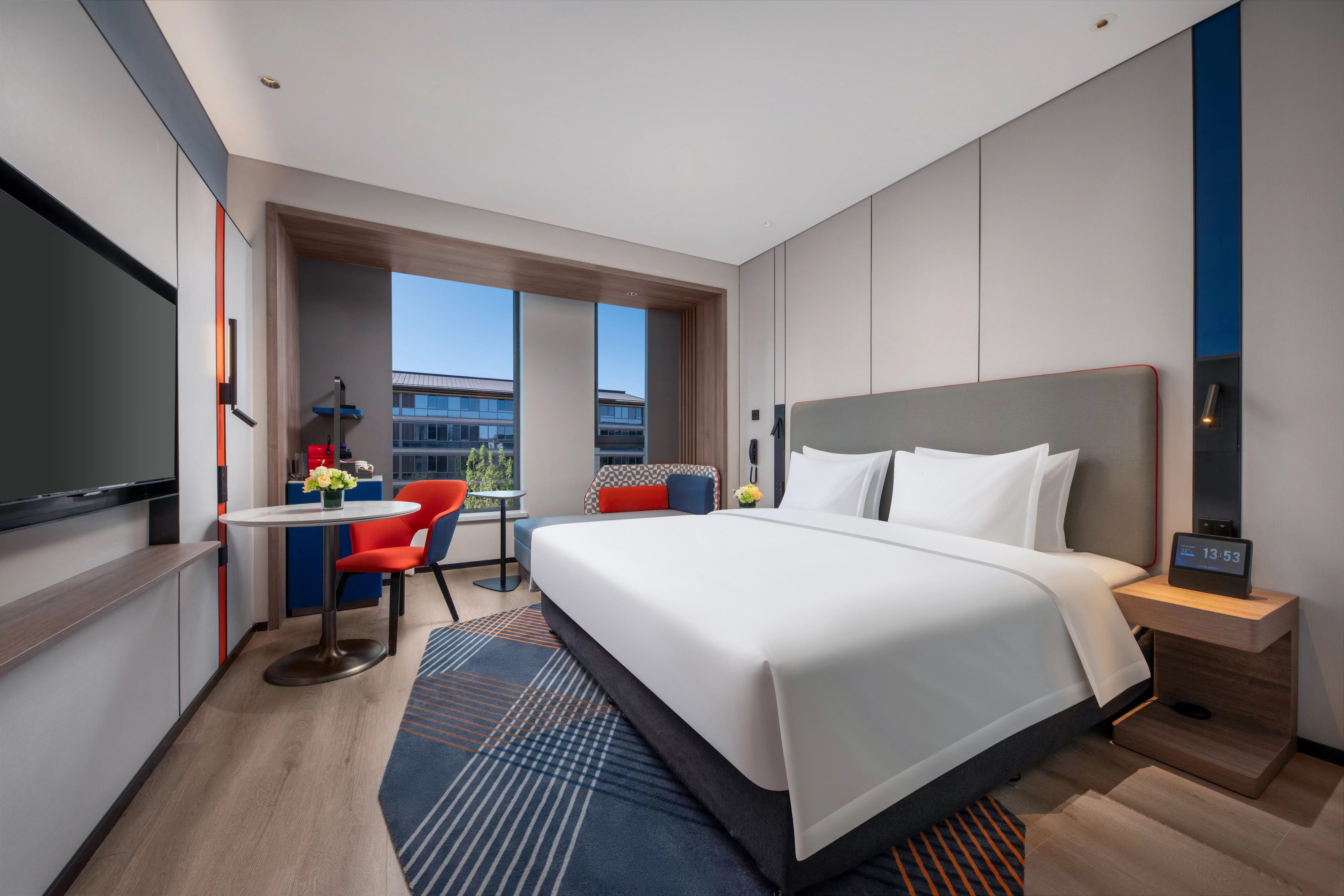 Standard, King Bed, City View